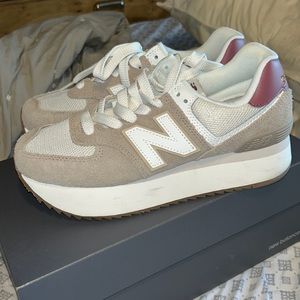 New Balance Women's Sneakers in Beige and Burgundy